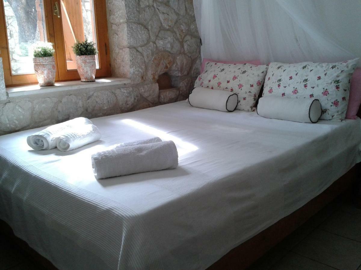 Villa Christianna Studios Áyios Nikítas Extérieur photo